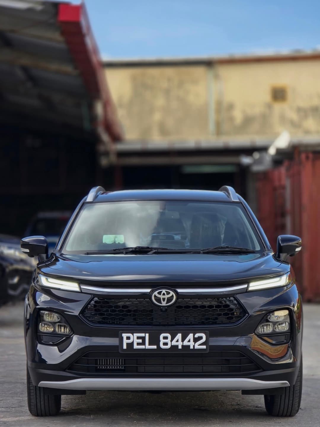 Black Toyota SUV fitted with a Precision Plates number plate reading PEL 8442