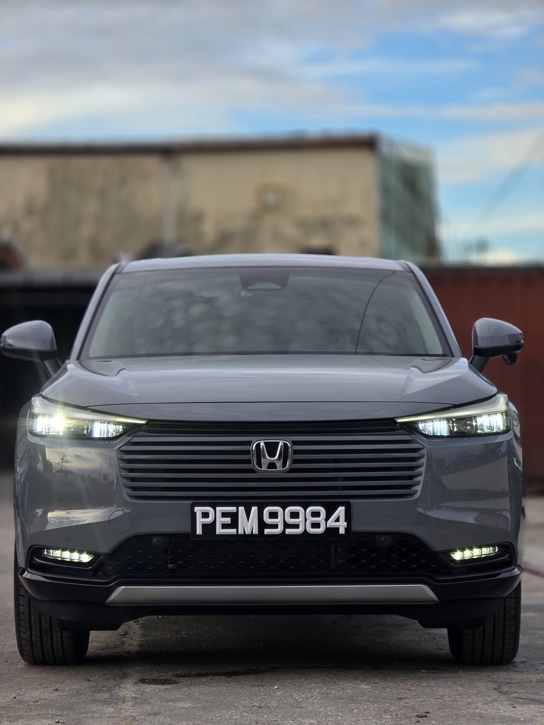 Grey Honda HR-V fitted with a Precision Plates number plate reading PEM 9984